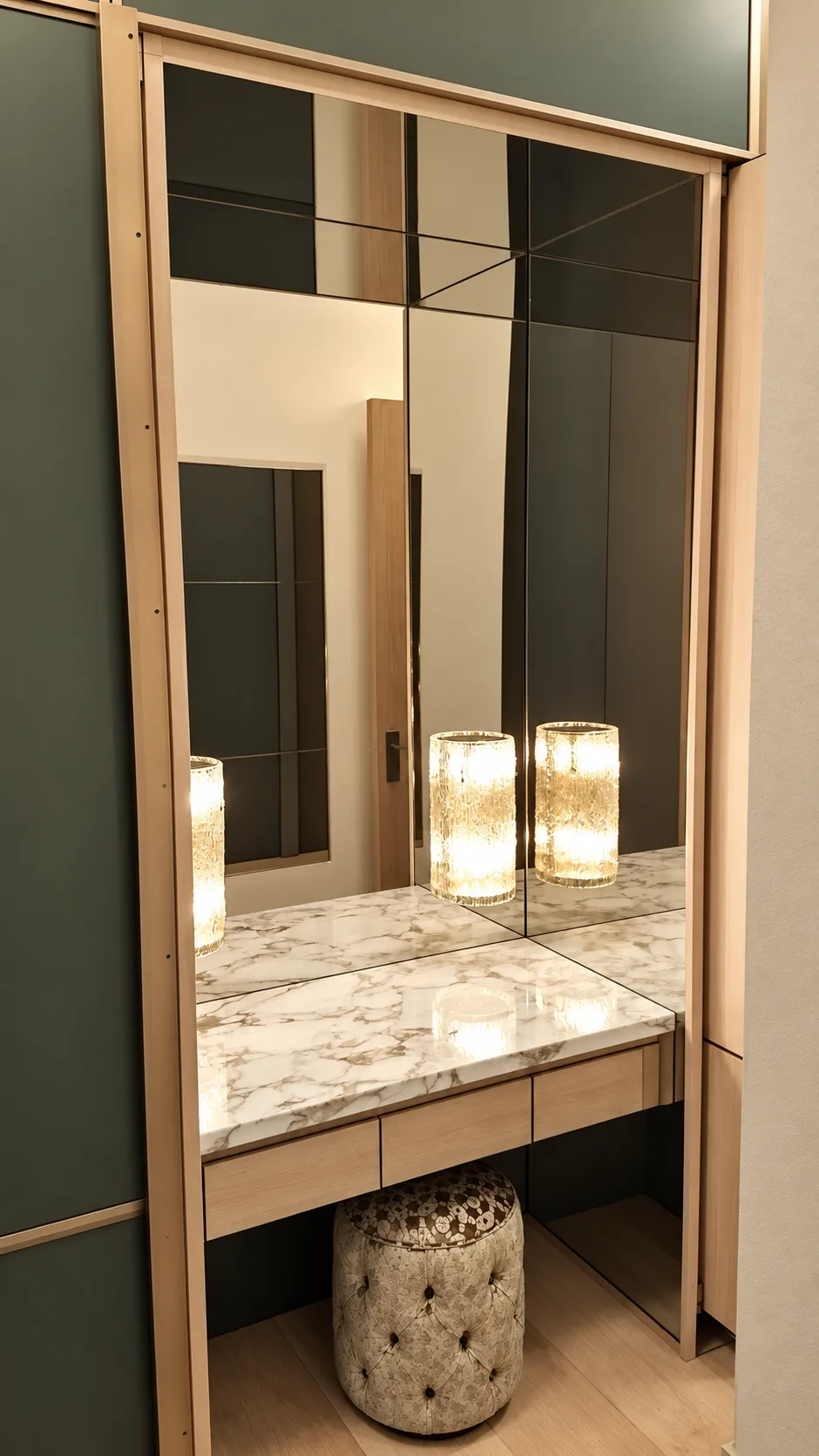 Mtn. Mid-Rise Luxe Condo — photo 6