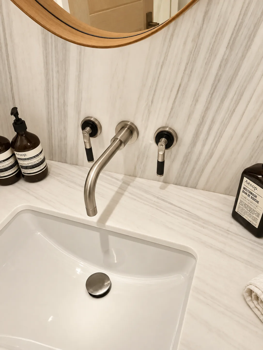 Mtn. Mid-Rise Luxe Condo — photo 10