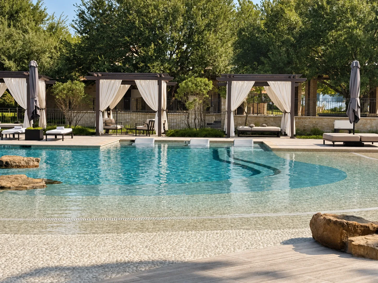 Ultra Luxe Pool — Finished Detail